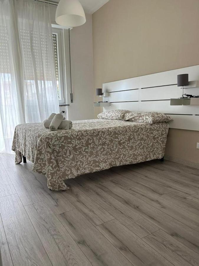 ליבורנו Accademia Rooms מראה חיצוני תמונה