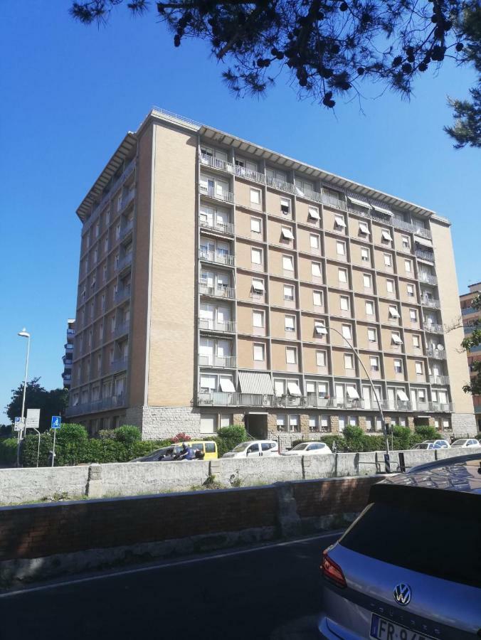ליבורנו Accademia Rooms מראה חיצוני תמונה